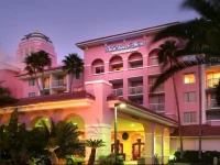 Palm Beach Shores Resort 