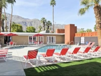 Bearfoot Inn - Clothing Optional Hotel for Gay Men 