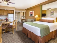 The Plaza Resort 