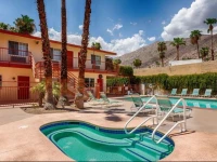 Knights Inn - Palm Springs 