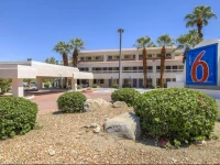 Motel 6 Palm Springs Downtown 2*