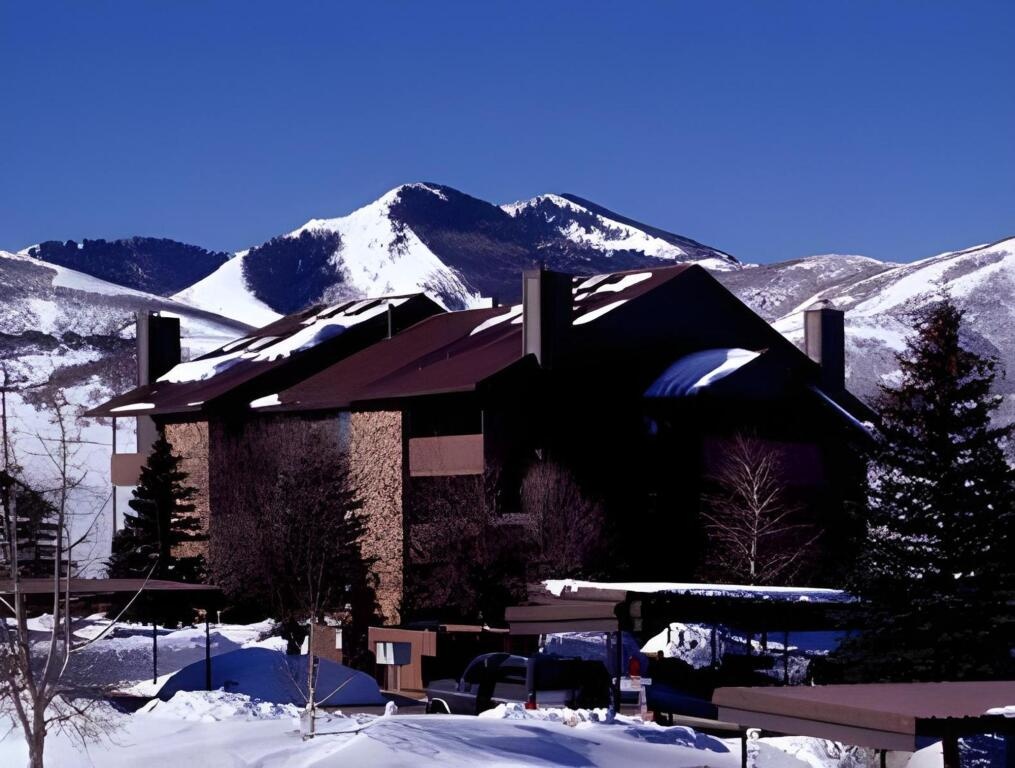 PowderWood Condominiums 