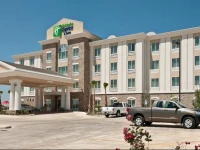 Holiday Inn Express Hotel and Suites Pearsall 