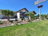 Best Western Plus Swiss Chalet Hotel & Suites 