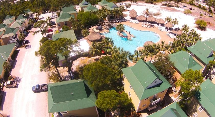 Purple Parrot Resort 