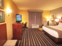 Holiday Inn Express Hotel & Suites Perry-National Fairground Area 