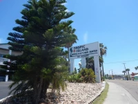 Tropic Island Resort 