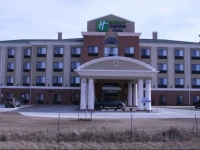 Holiday Inn Express Pratt 