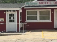 Pine View Motel 2*