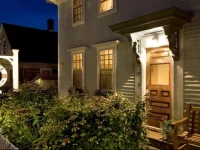 Revere Guest House 