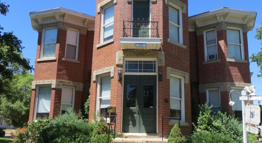 Edgar Olin House B&B 