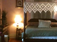 The Claremont House Bed & Breakfast 