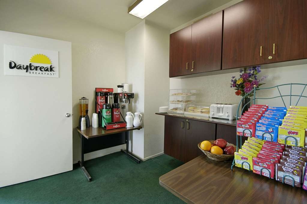 Days Inn Riverside Tyler Mall 