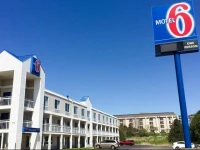 Motel 6 - Rockford 