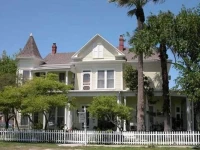 Angel Rose Bed and Breakfast 