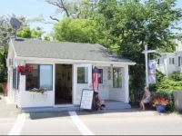 Eagle House Beachside Motel 