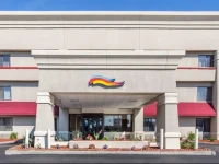 Baymont Inn and Suites Detroit/Roseville 