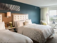 Renaissance Meadowlands Hotel 