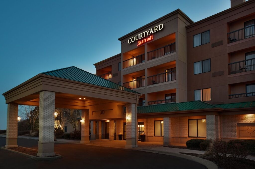 Courtyard Chicago St. Charles 