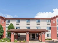 Super 8 St. Charles 