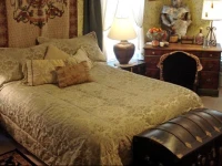 Goodbread House Bed and Breakfast 