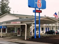 Motel 6 Salem Expo Center 