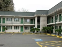 Salem Travelodge 