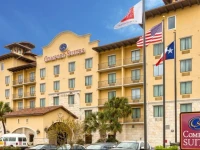 Comfort Suites Alamo Riverwalk 