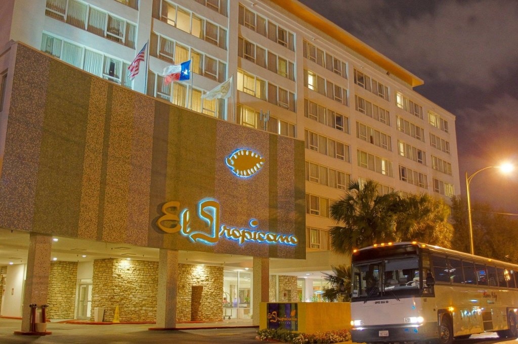 El Tropicano Riverwalk 