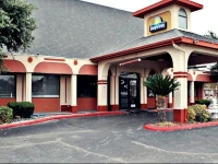 Knights Inn San Antonio/AT&T Center 