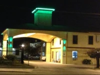 Pinn Road Inn and Suites 