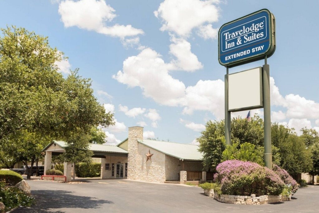 Travelodge Inn and Suites San Antonio 