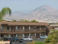 Days Inn - San Bernardino Riverside 