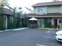 Marin Lodge 