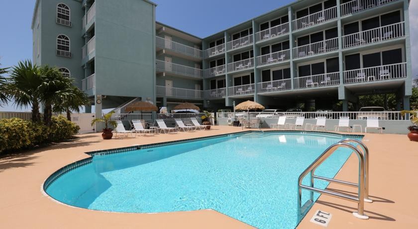 Barefoot Beach Hotel 