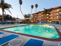 Holiday Inn Hotel & Suites Santa Maria 