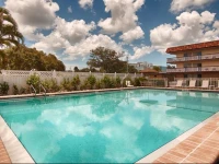 Baymont Inn & Suites Sarasota 