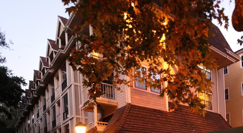 The Inn at Saratoga 