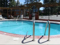 Bluelake Inn @ Heavenly Village 