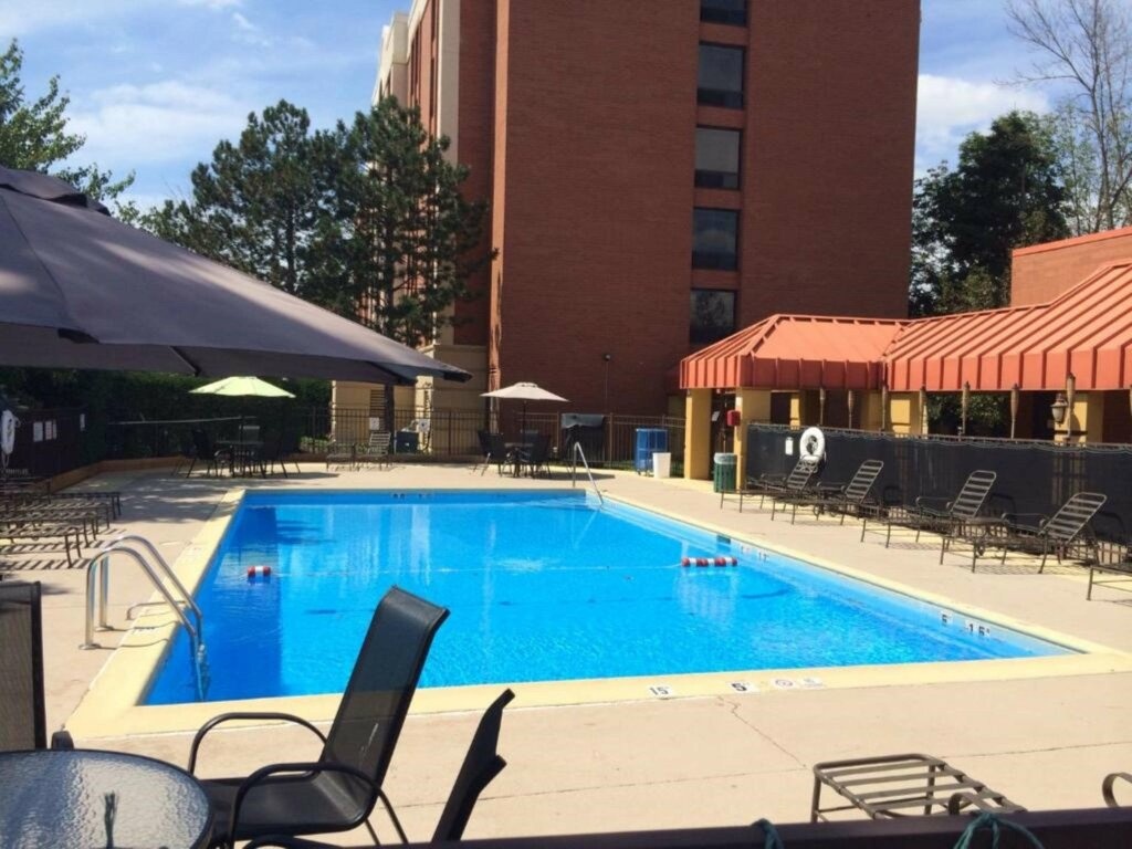 Radisson Hotel Schaumburg 