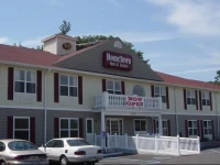 Hometown Inn & Suites 