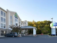 Holiday Inn Express Seaford-Route 13 