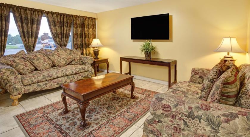 Travelodge Sellersburg 