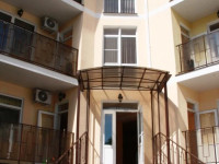 Gals guest house