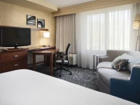 Courtyard by Marriott Kansas City Shawnee 