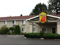 Super 8 Shelton 
