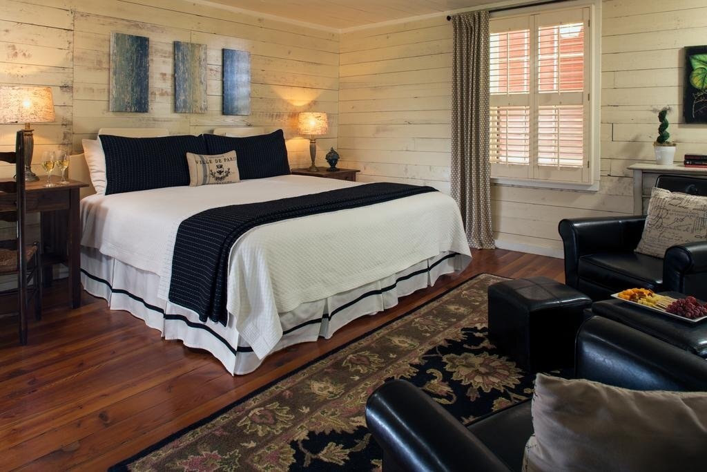 Glen-Ella Springs Inn 