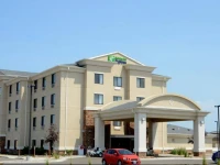 Holiday Inn Express & Suites Sidney 