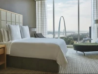 Four Seasons St. Louis 