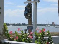 Bayfront Westcott House Bed & Breakfast 